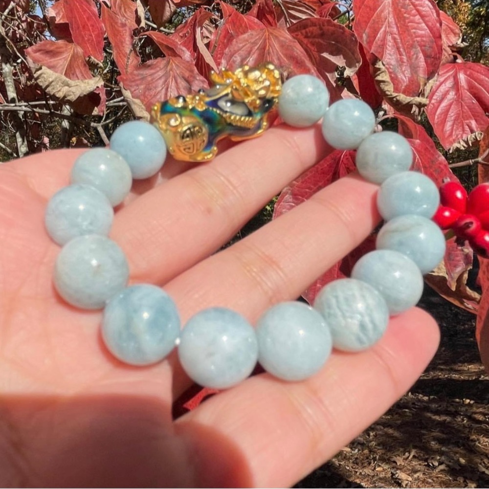 Aquamarine Stone Bracelet with color changing piyao